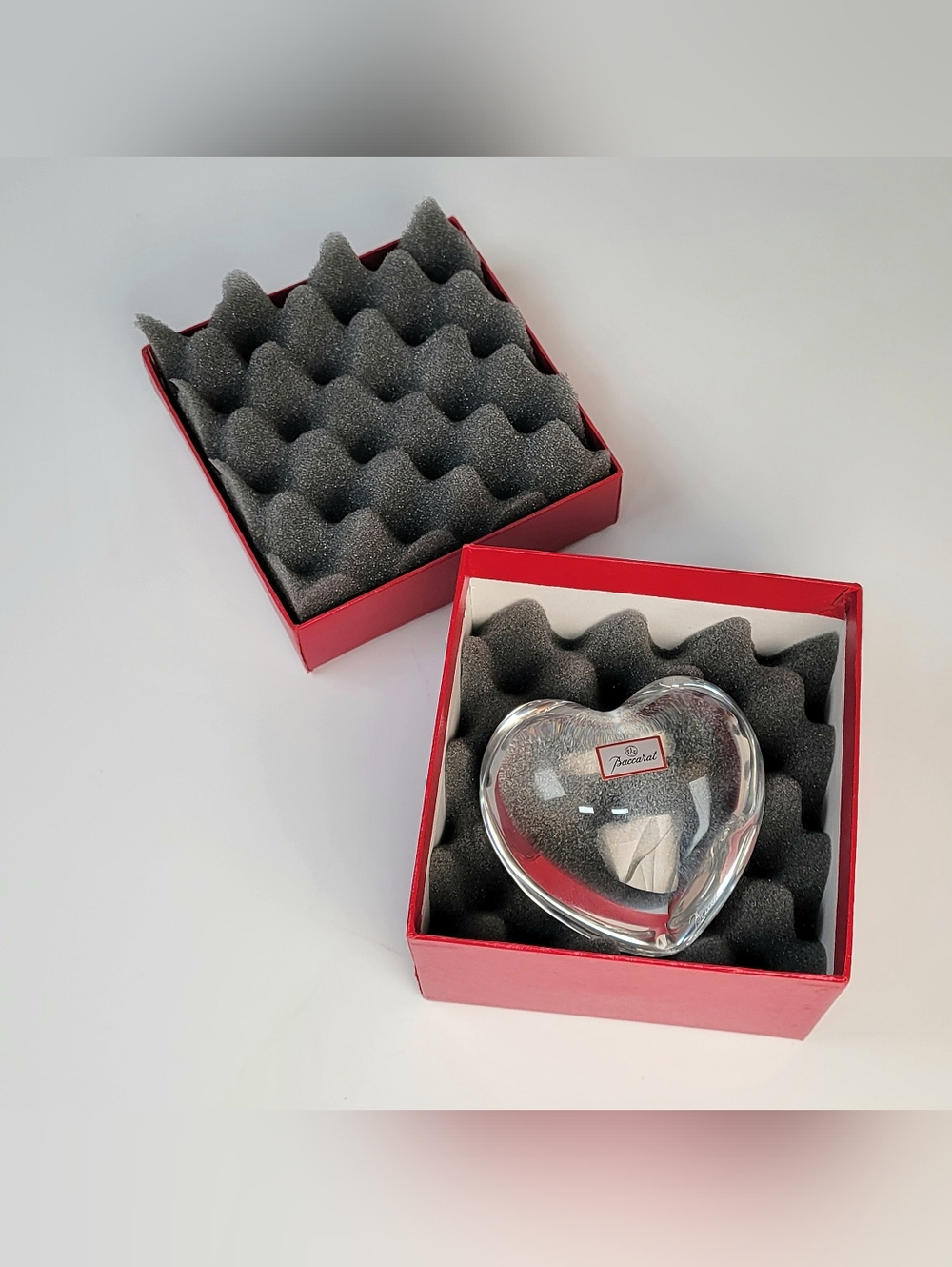 Baccarat Crystal Puffed Heart Paperweight 3" x 3" France Amor 1990's - Picture 7 of 10